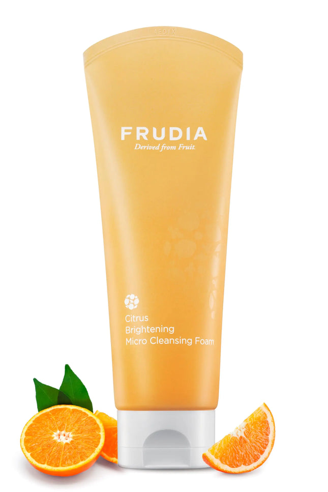 FRUDIA. Citrus Espuma Limpiadora Iluminadora. Extracto de las Mandarinas de Jeju. Contiene Vitamina C. Elimina el Maquillaje y las Impurezas. Aporta Luminosidad y Refresca la Piel.